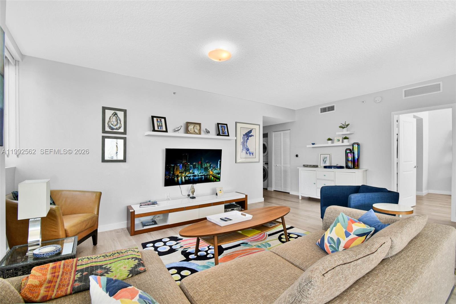 601 NE 23rd St # 1403