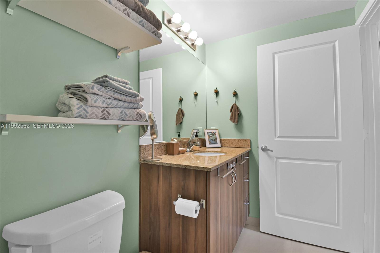 601 NE 23rd St # 1403