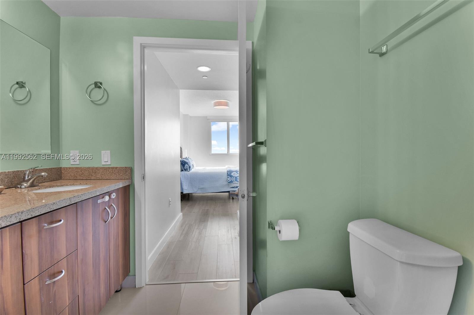 601 NE 23rd St # 1403