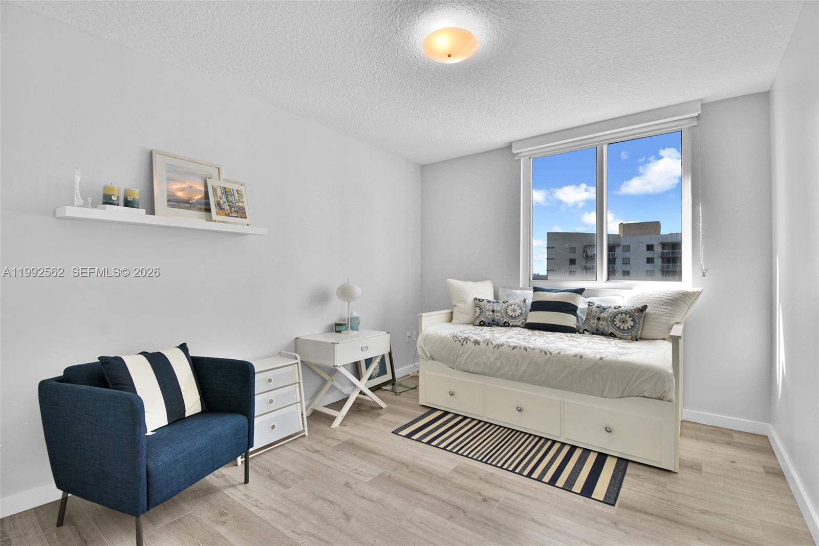 601 NE 23rd St # 1403