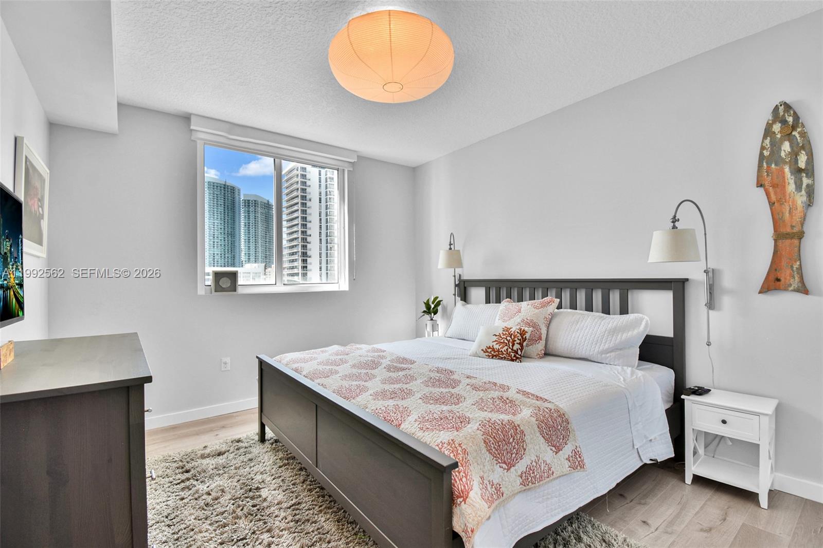 601 NE 23rd St # 1403