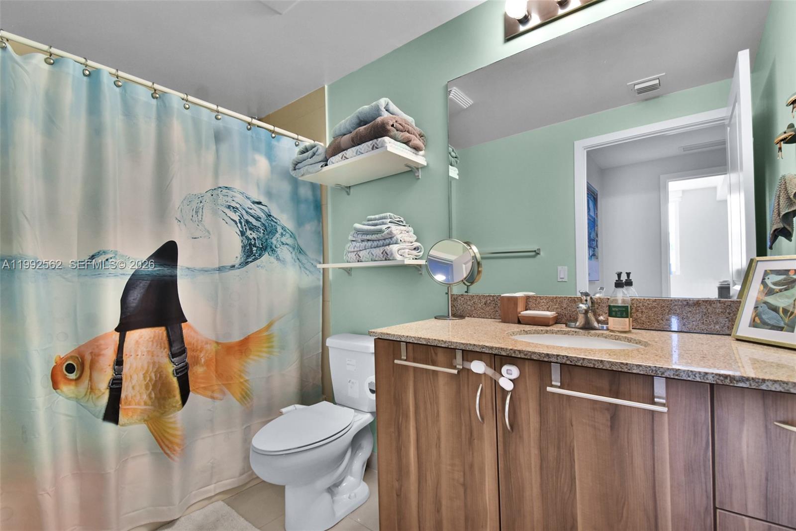 601 NE 23rd St # 1403