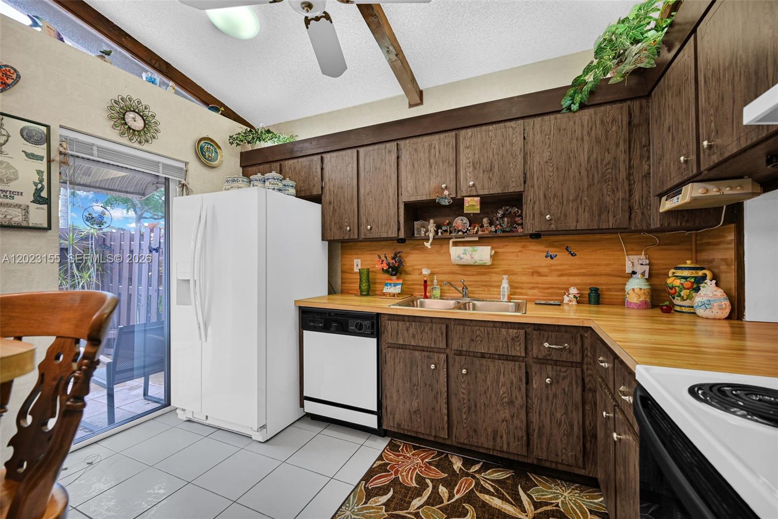 330 Briarwood Cir # 19 Unit: 3-19