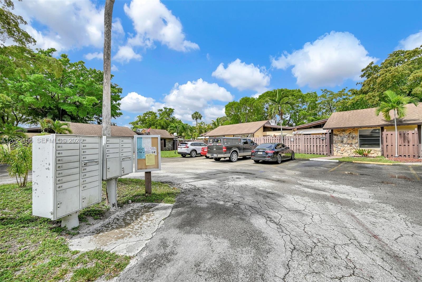 330 Briarwood Cir # 19 Unit: 3-19