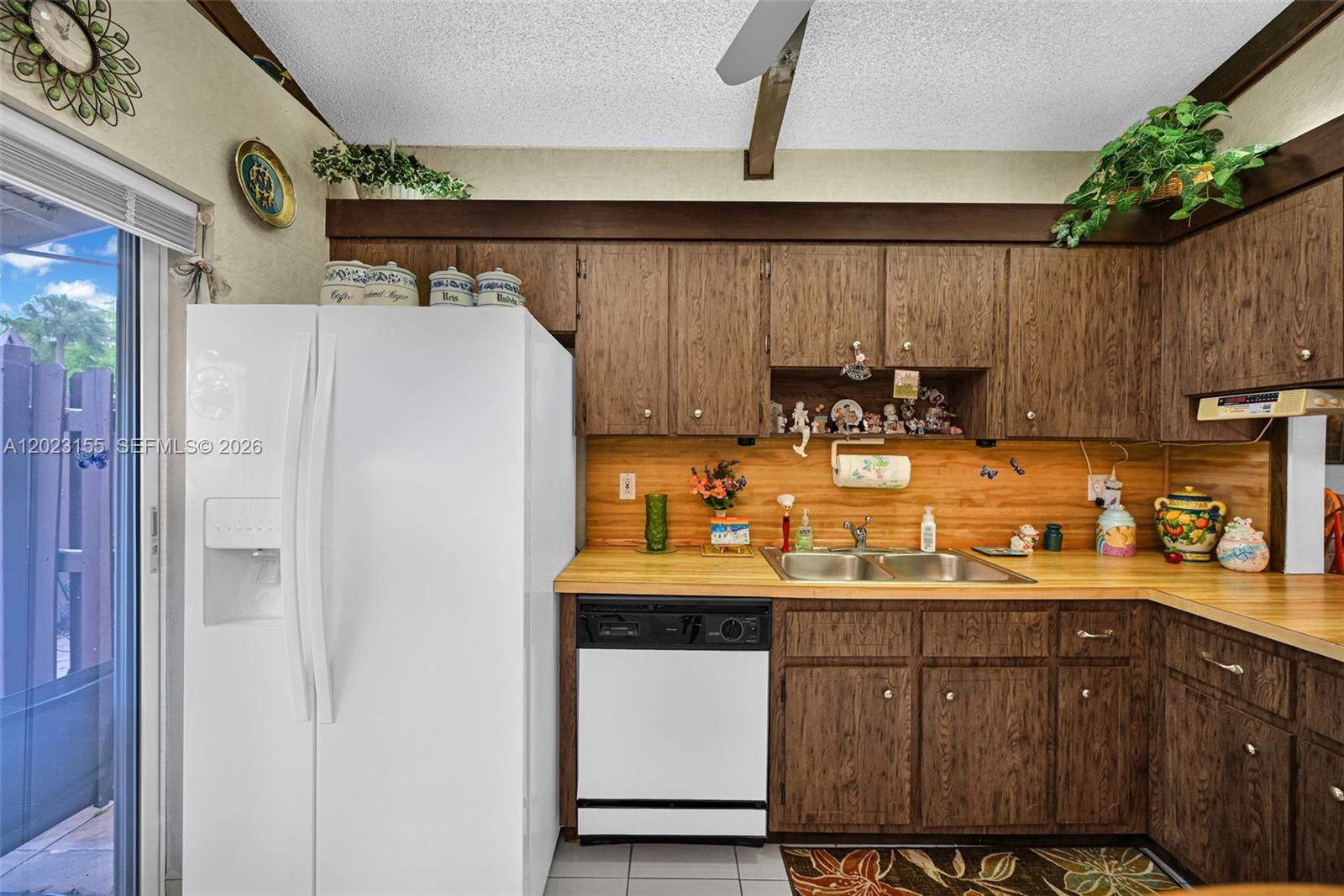 330 Briarwood Cir # 19 Unit: 3-19