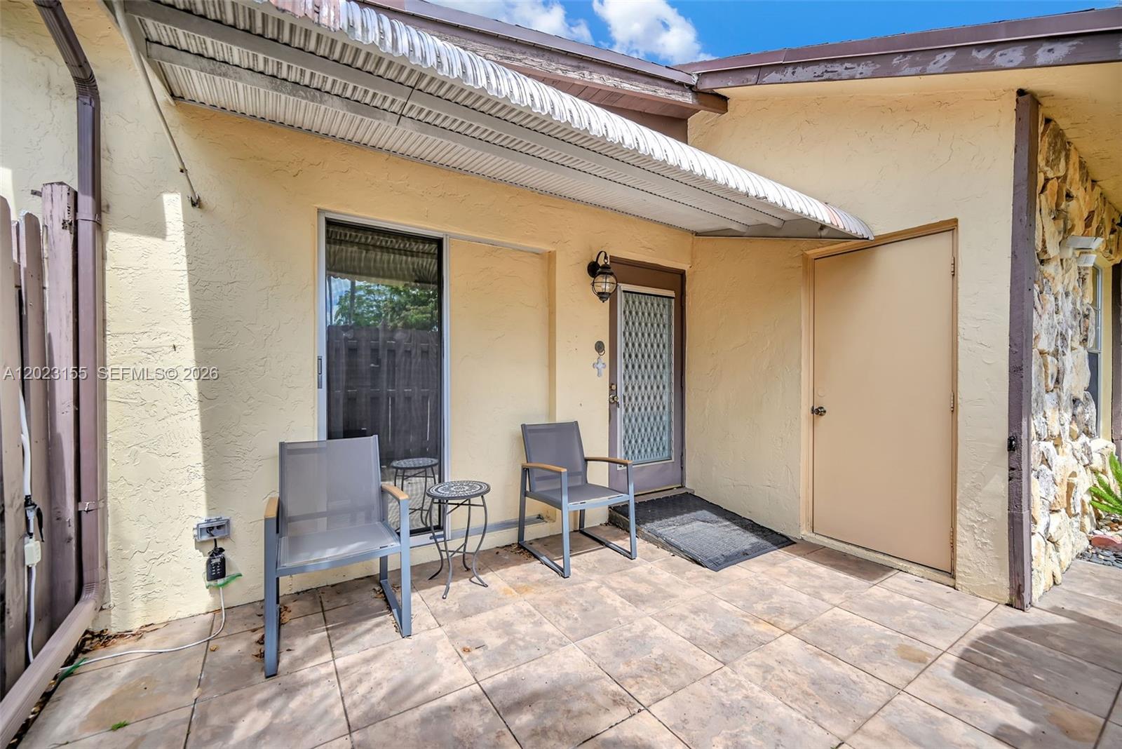 330 Briarwood Cir # 19 Unit: 3-19