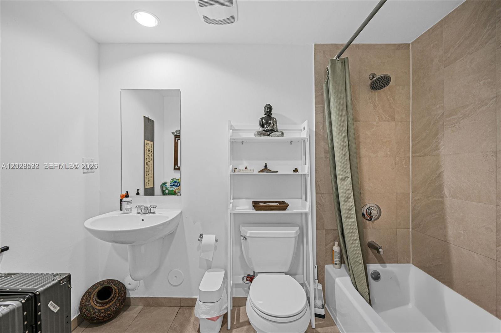 7728 Collins Ave # 5