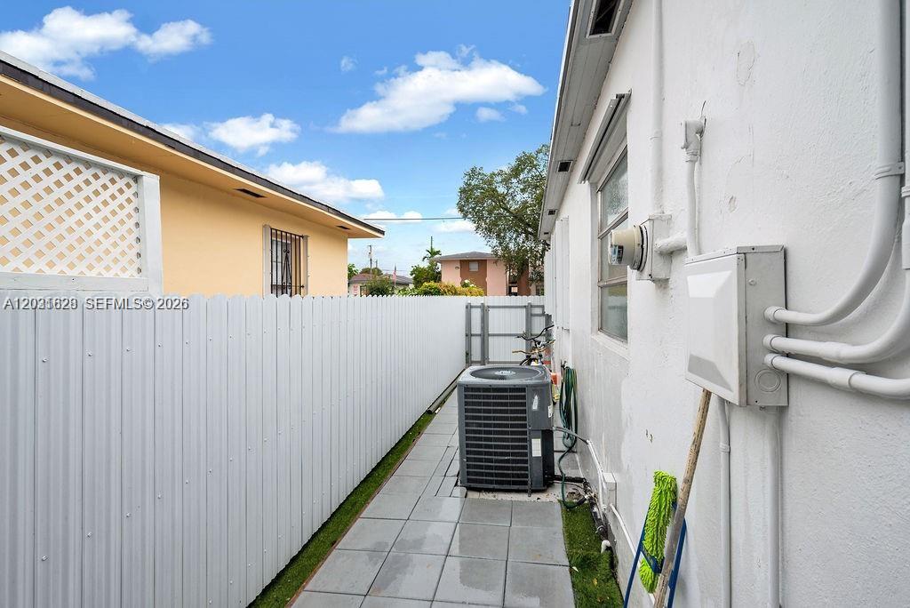 600 NW 34th Ave