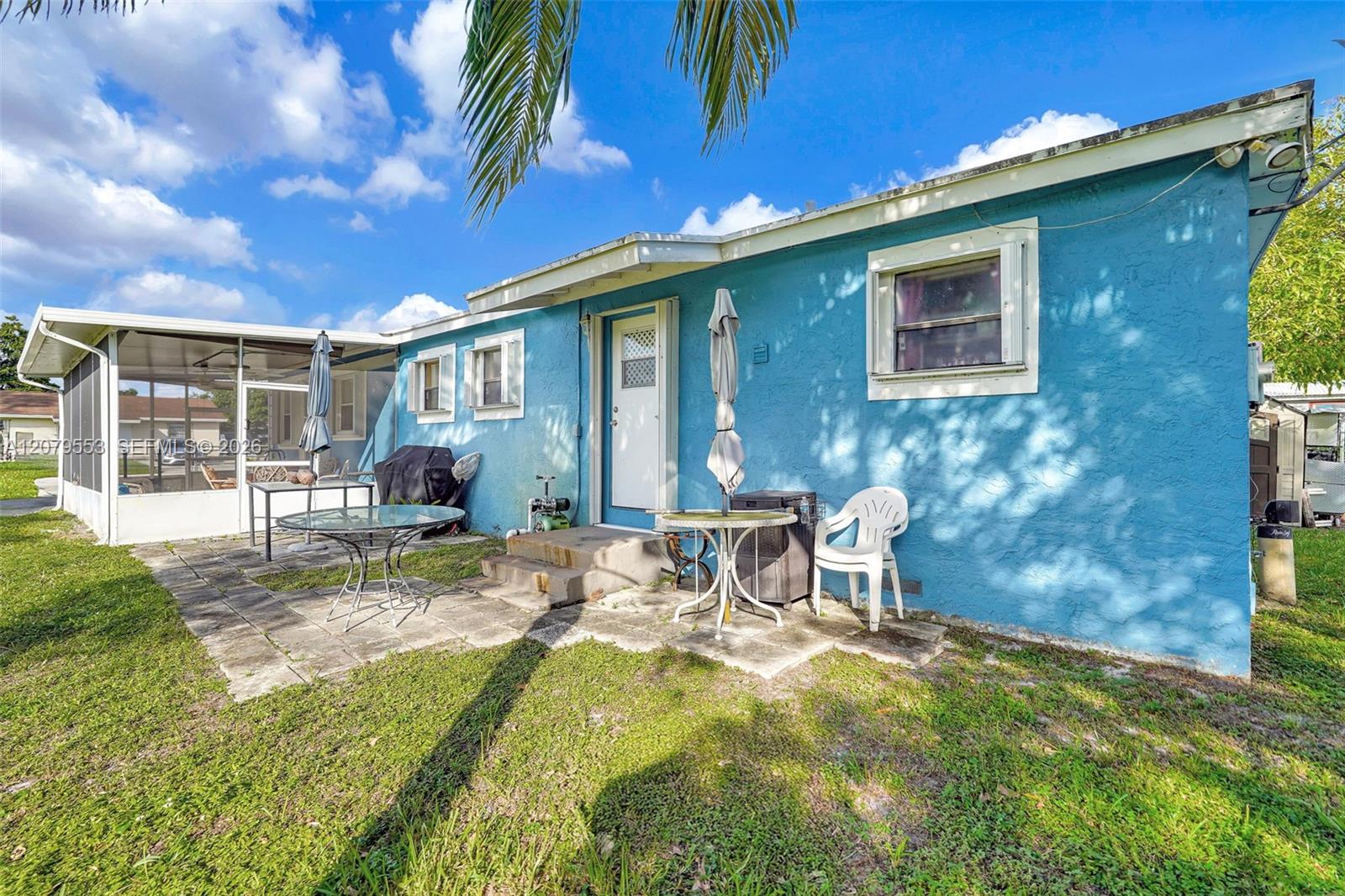 2760 NW 23rd St