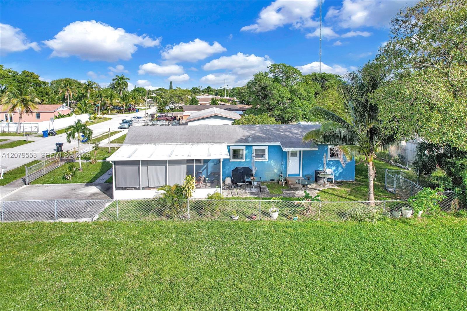 2760 NW 23rd St