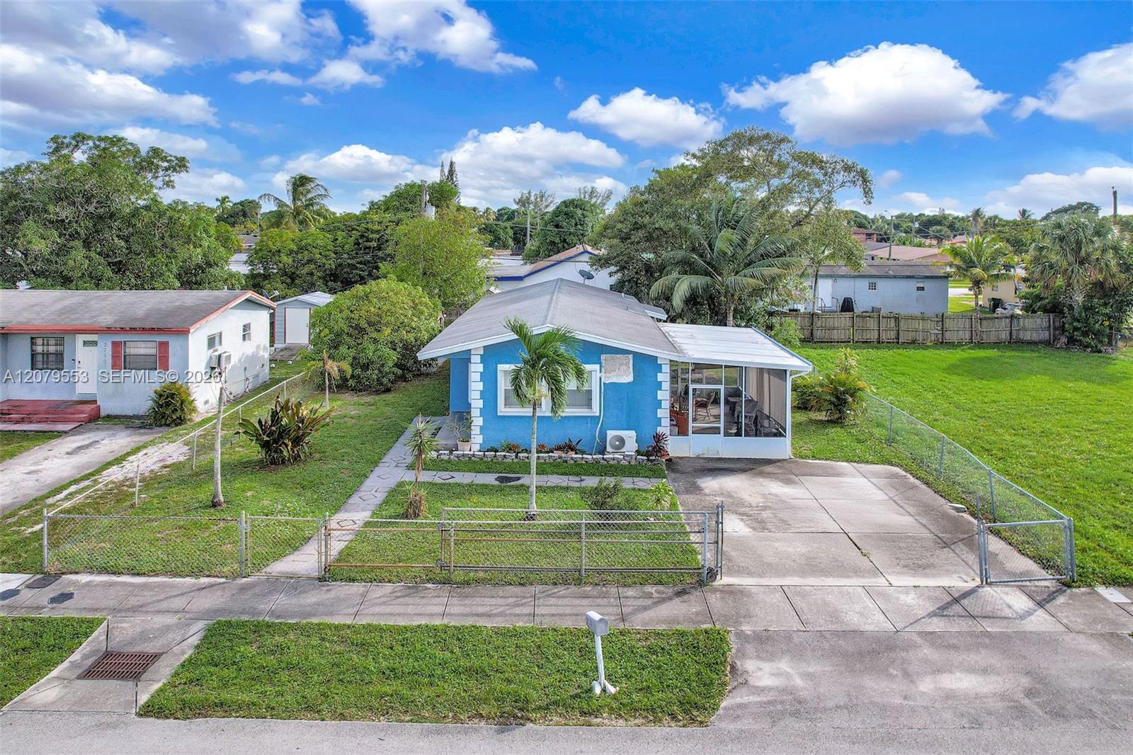 2760 NW 23rd St