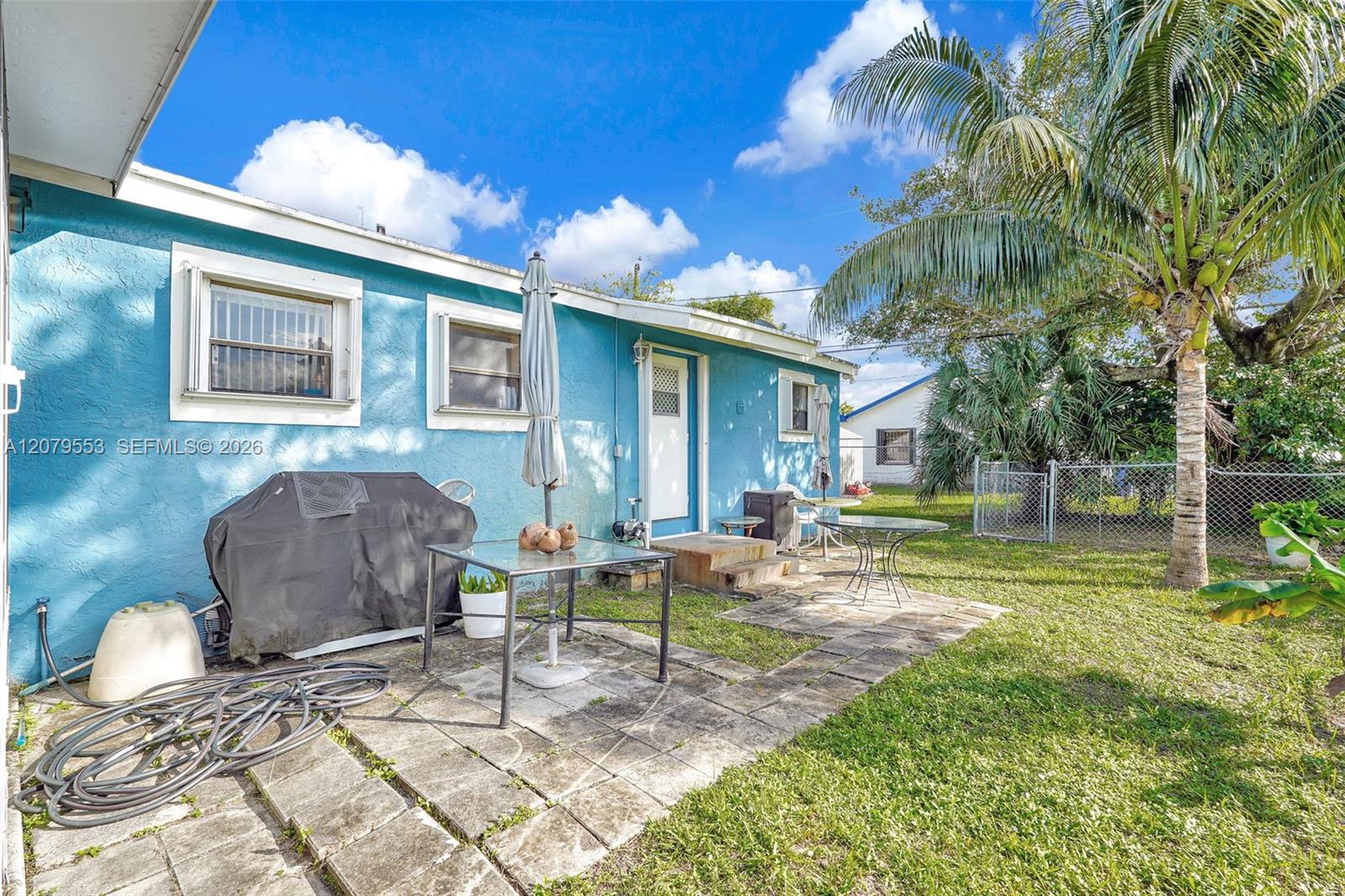 2760 NW 23rd St