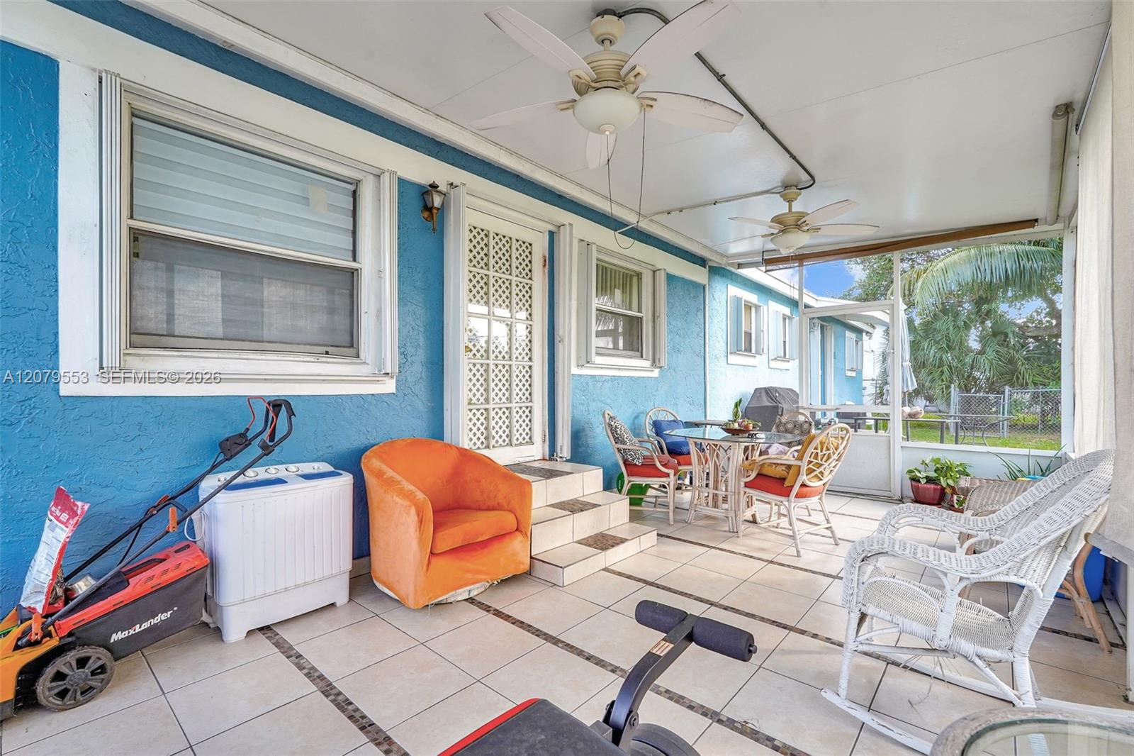 2760 NW 23rd St