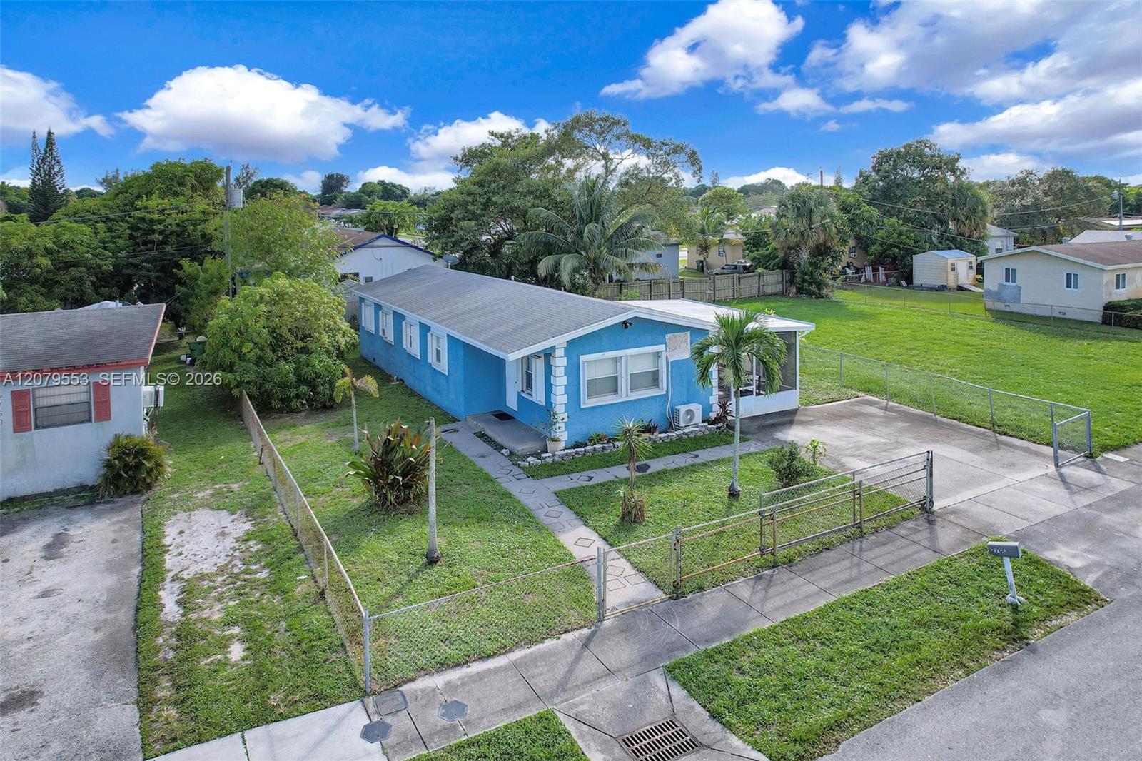 2760 NW 23rd St