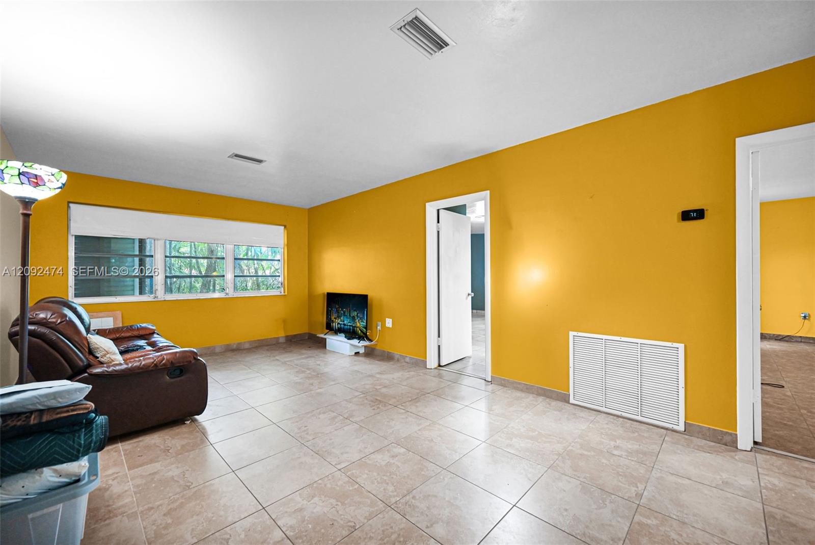182 NW 16th St