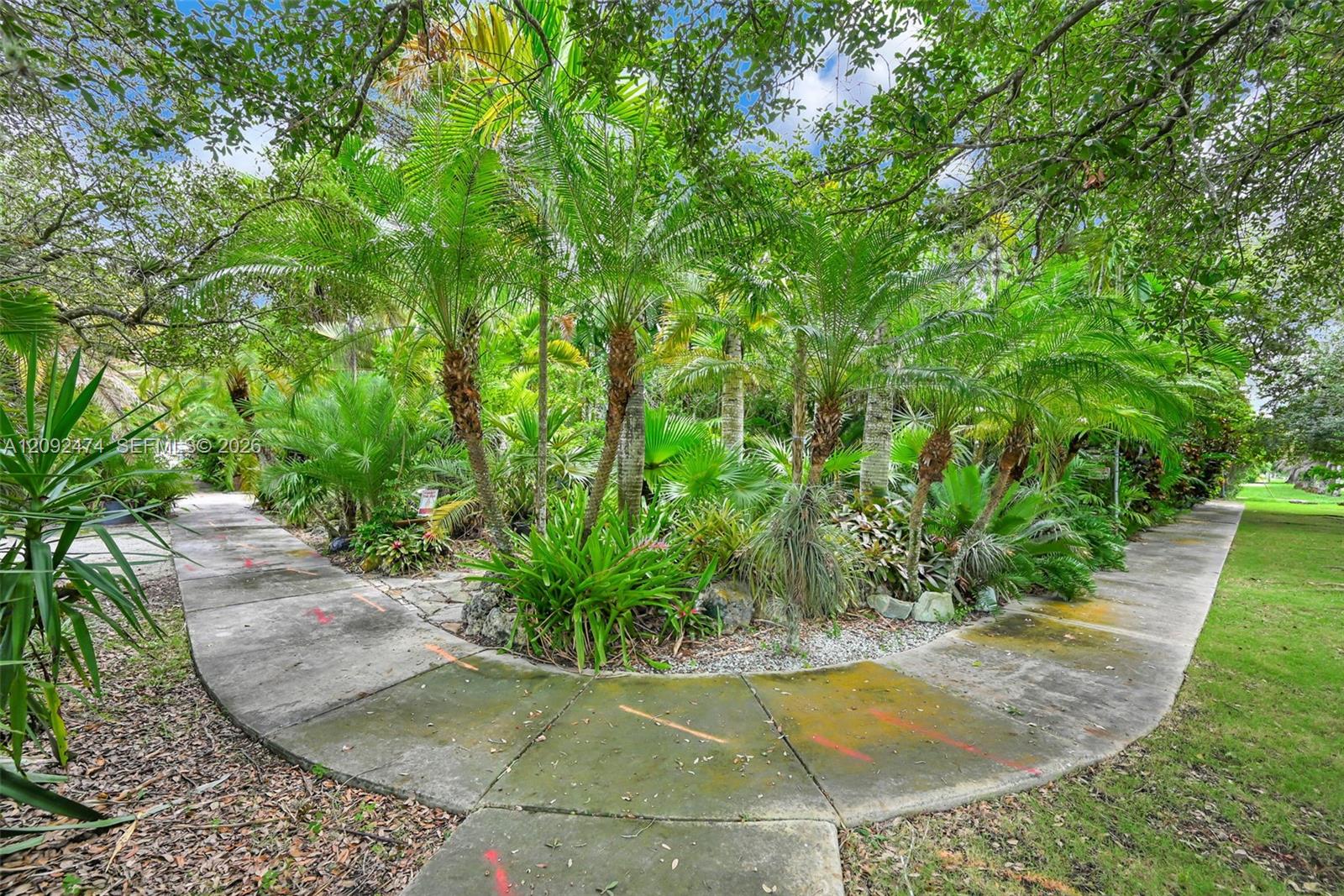182 NW 16th St