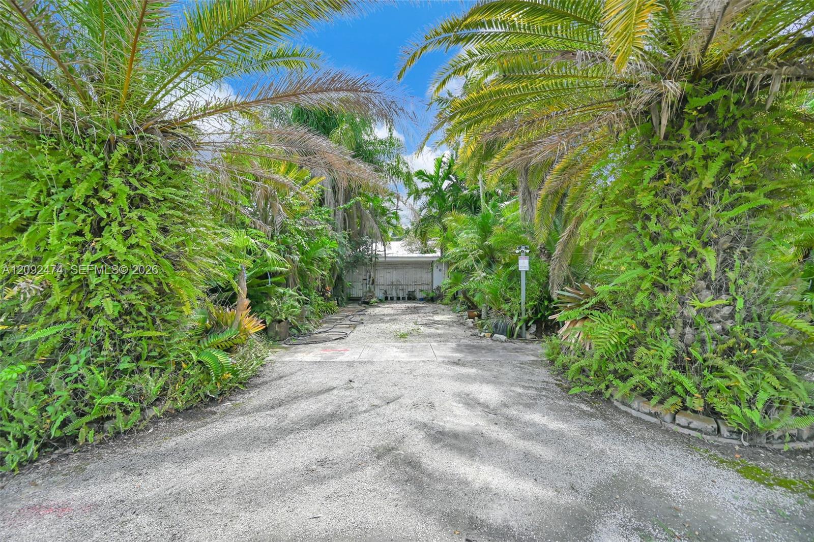 182 NW 16th St