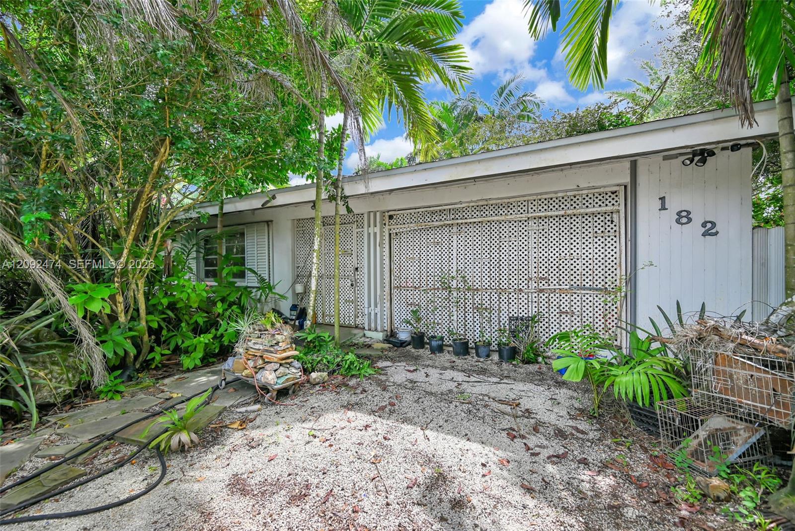 182 NW 16th St