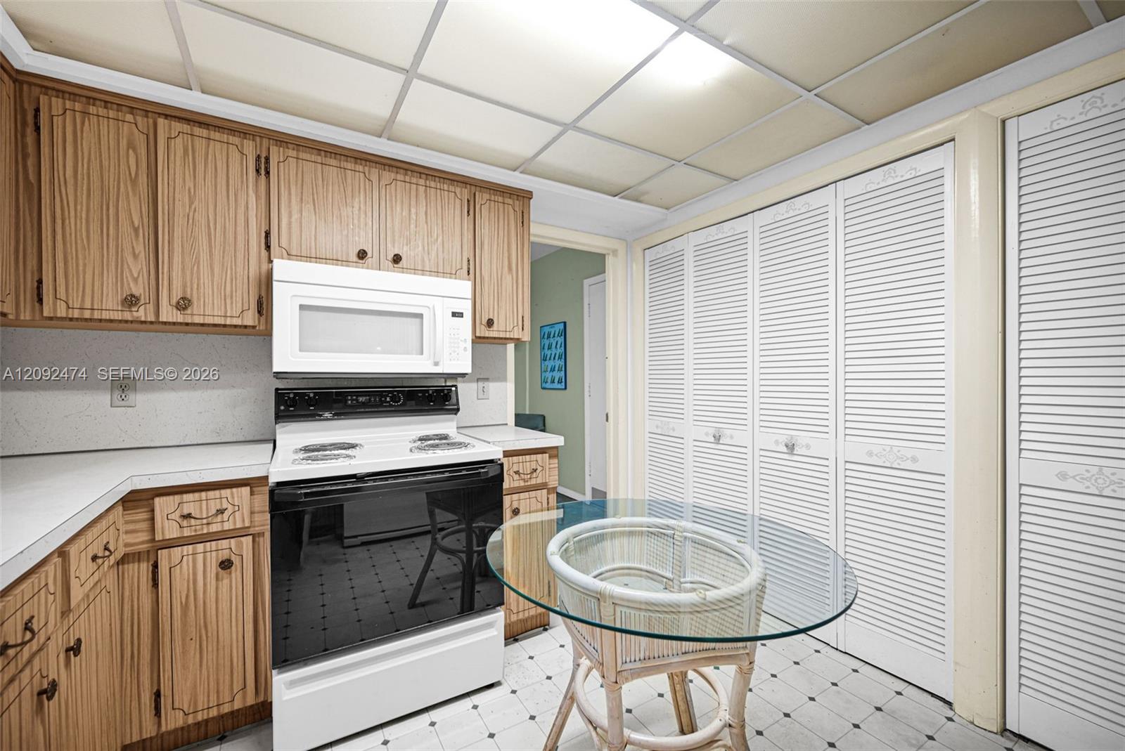 182 NW 16th St