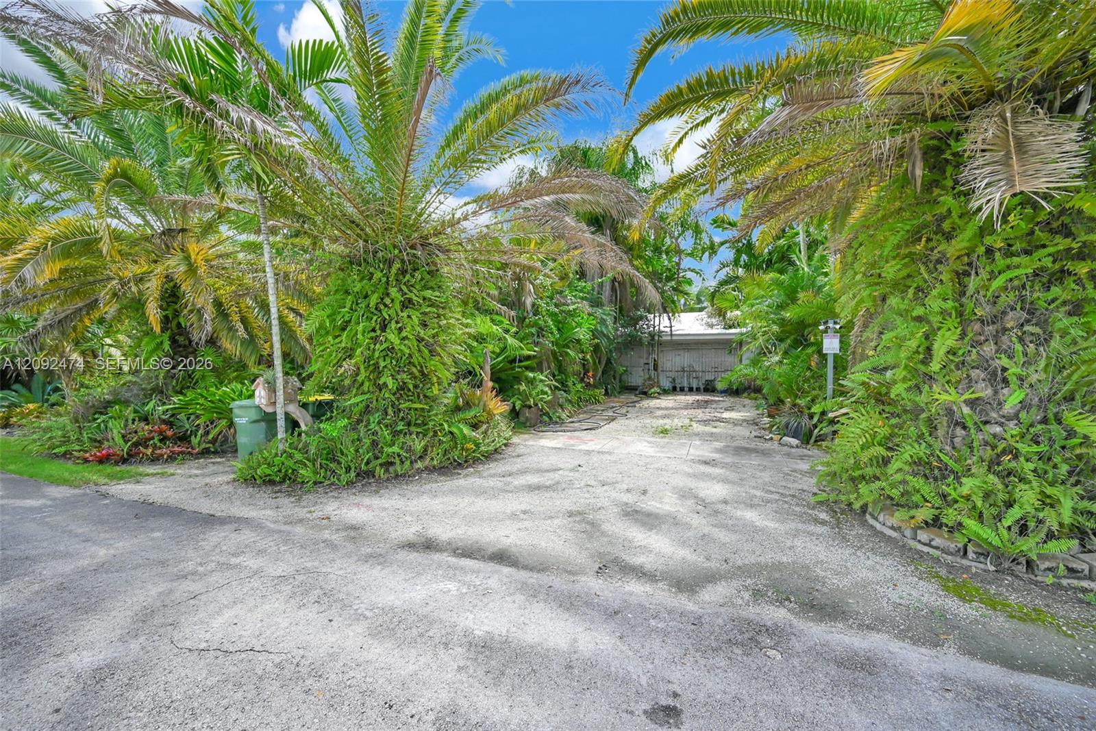 182 NW 16th St