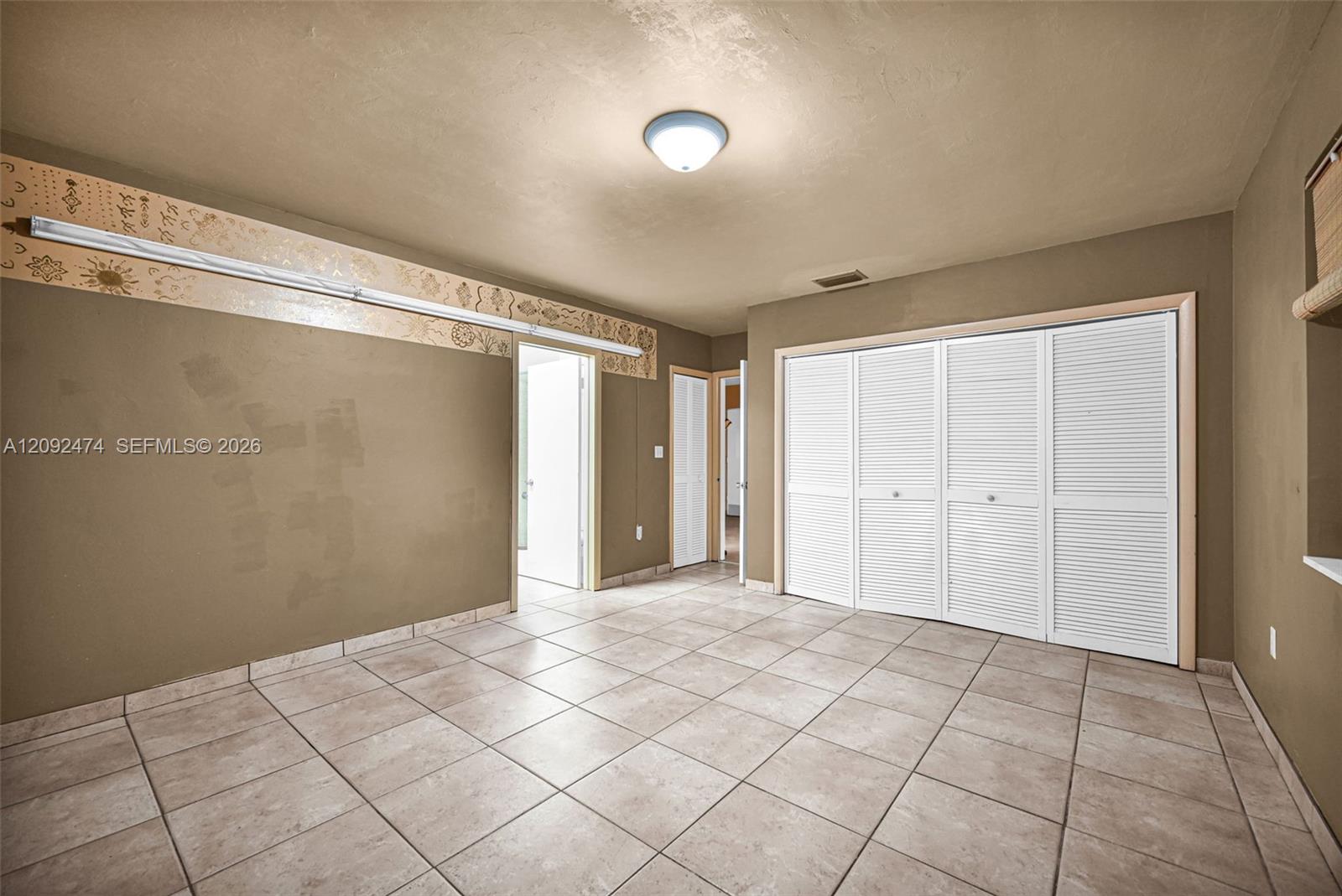 182 NW 16th St