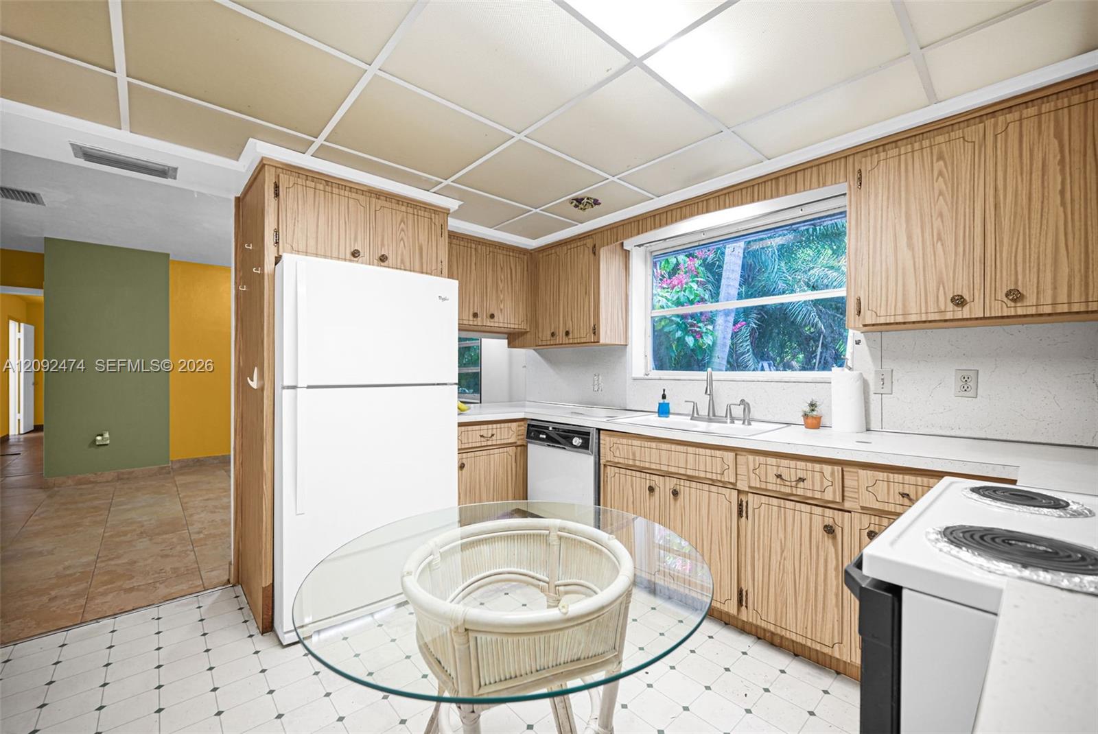 182 NW 16th St