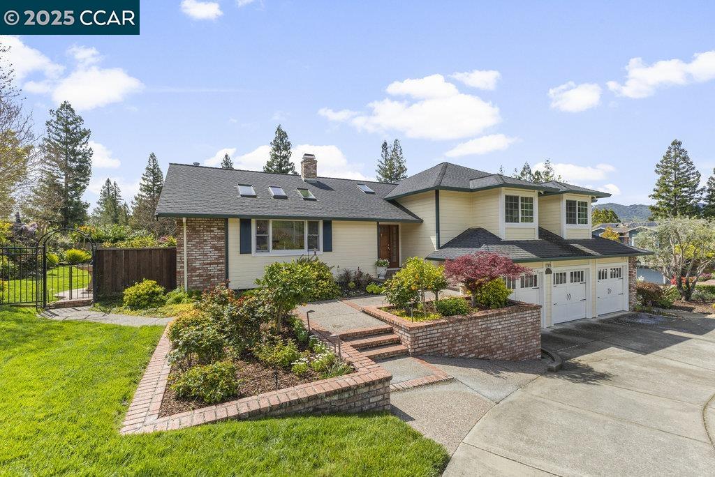 1013 Richard Ln