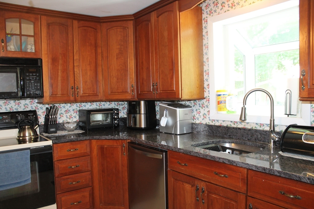 31 Fairchild Ave