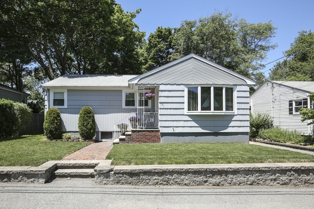 31 Fairchild Ave