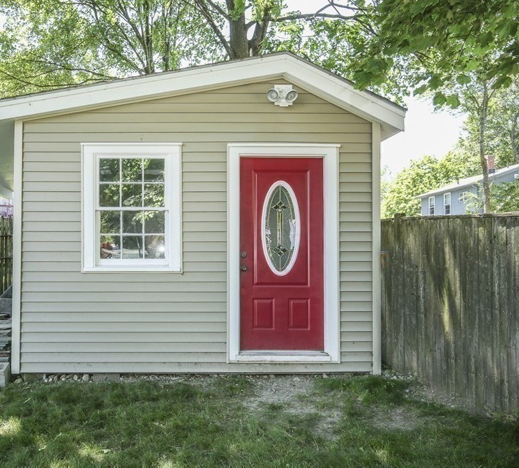 31 Fairchild Ave