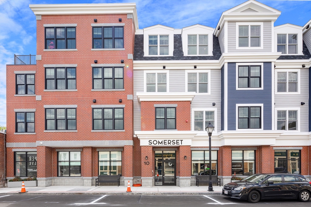 10 Somerset # 402