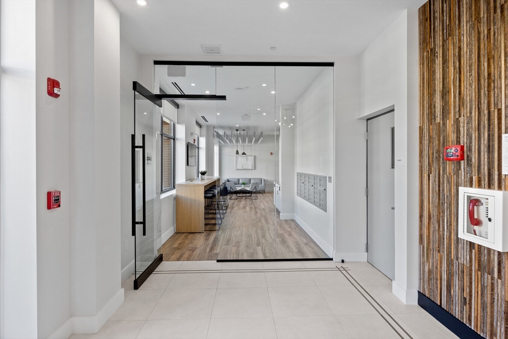 10 Somerset Ave # 406