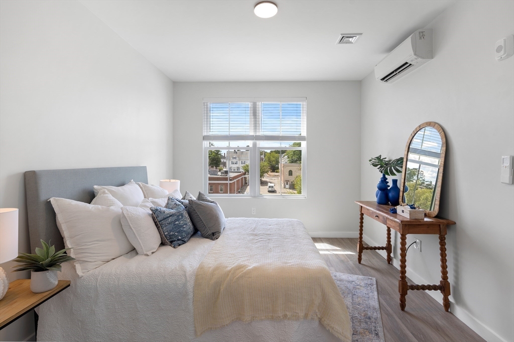 10 Somerset Ave # 406