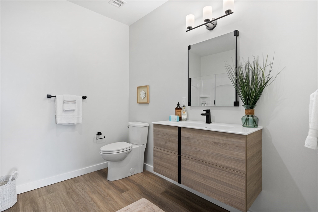 10 Somerset Ave # 406