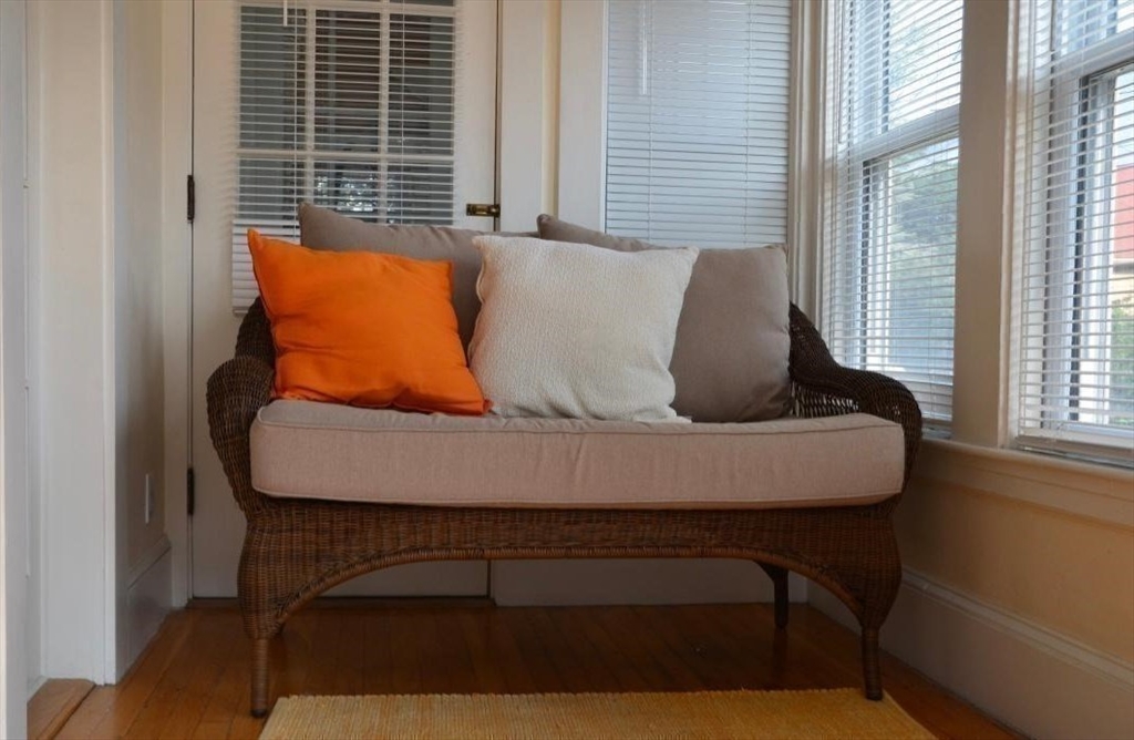 14 Essex Street # 1