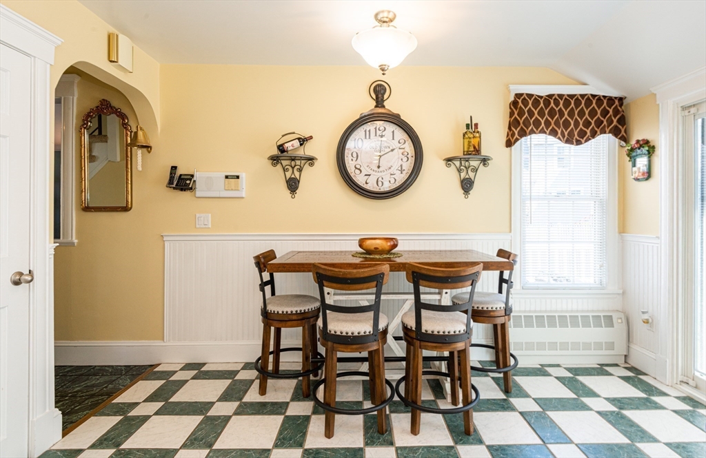 18 Orchard Cir