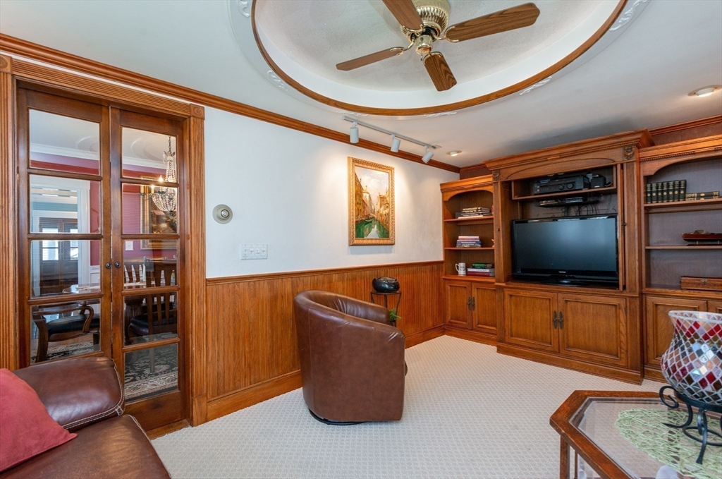 18 Orchard Cir