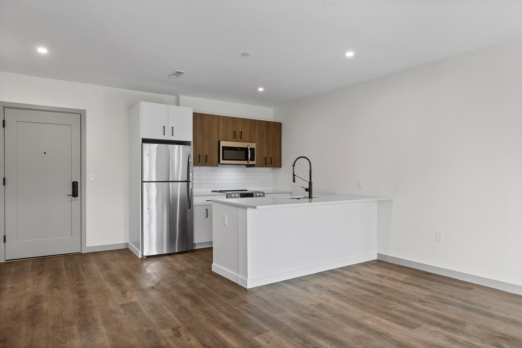 203 Lowell Street # 201