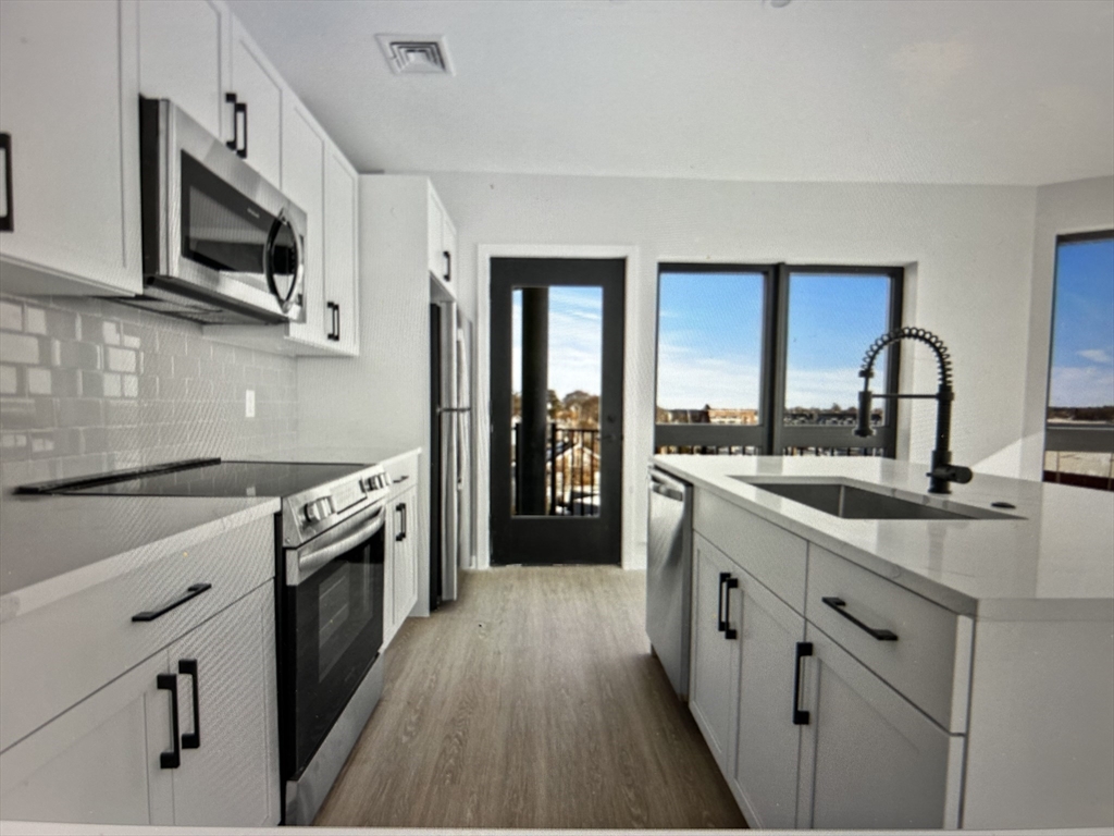 6 Rantoul St. # 302