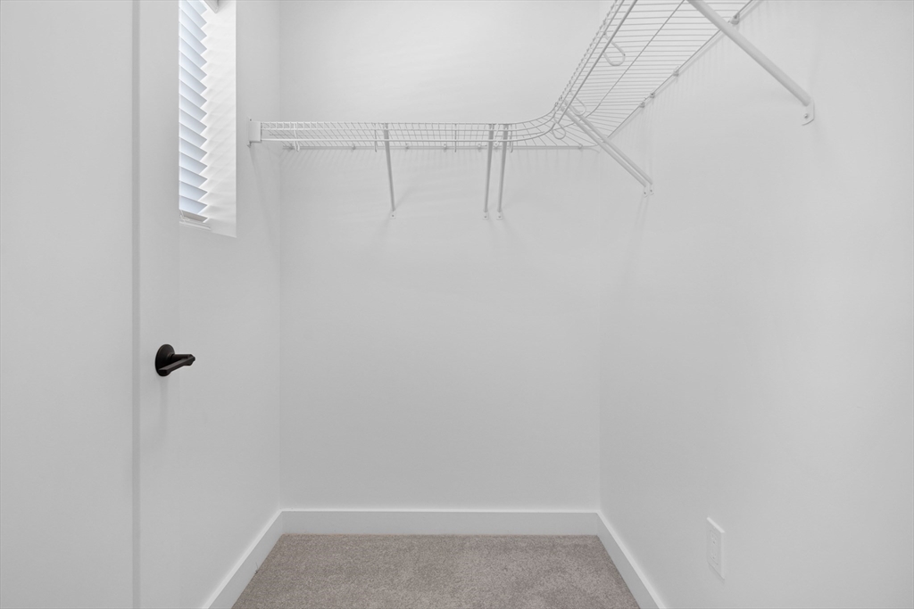 635 Main Street Unit: TH6