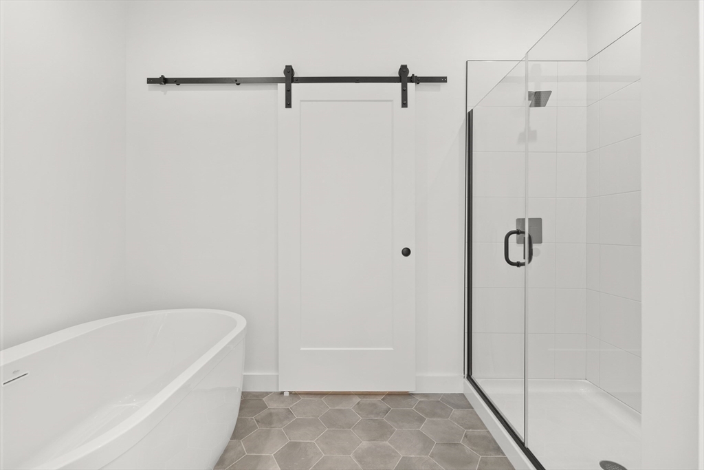 635 Main Street Unit: TH6