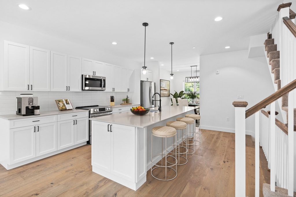 635 Main Street Unit: TH6