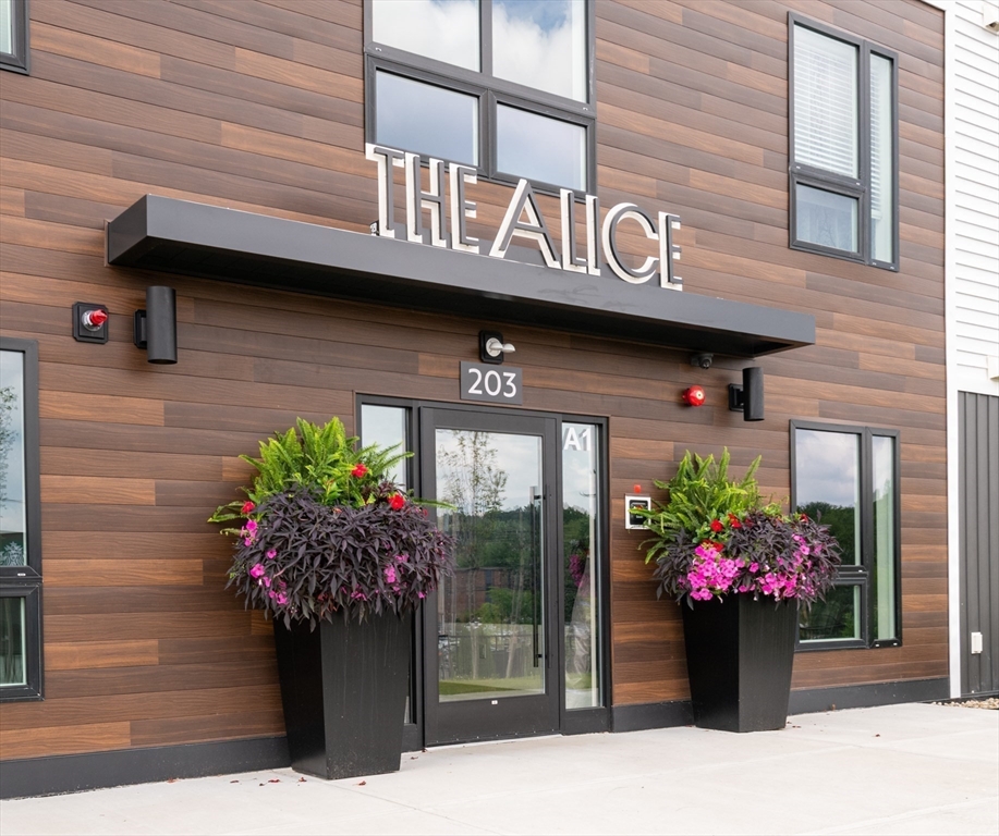 203 Lowell St. # 318