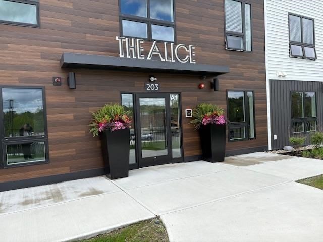 203 Lowell St. # 204