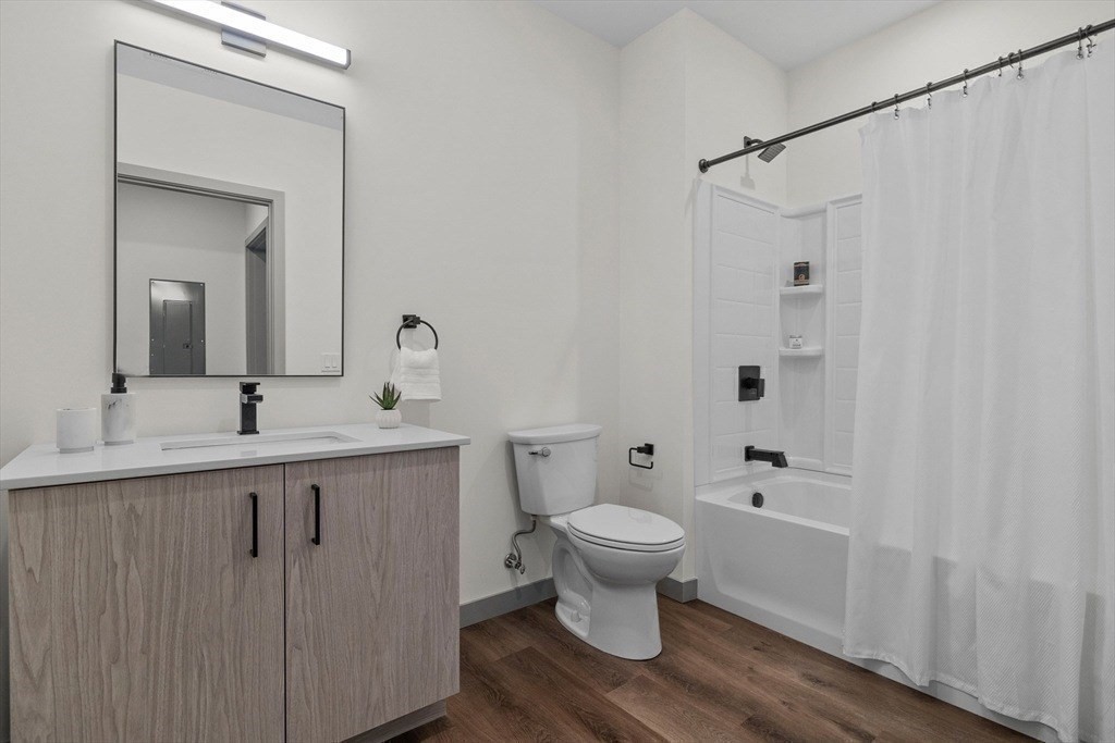203 Lowell St. # 204
