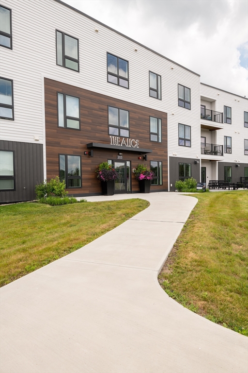 203 Lowell St. # 206