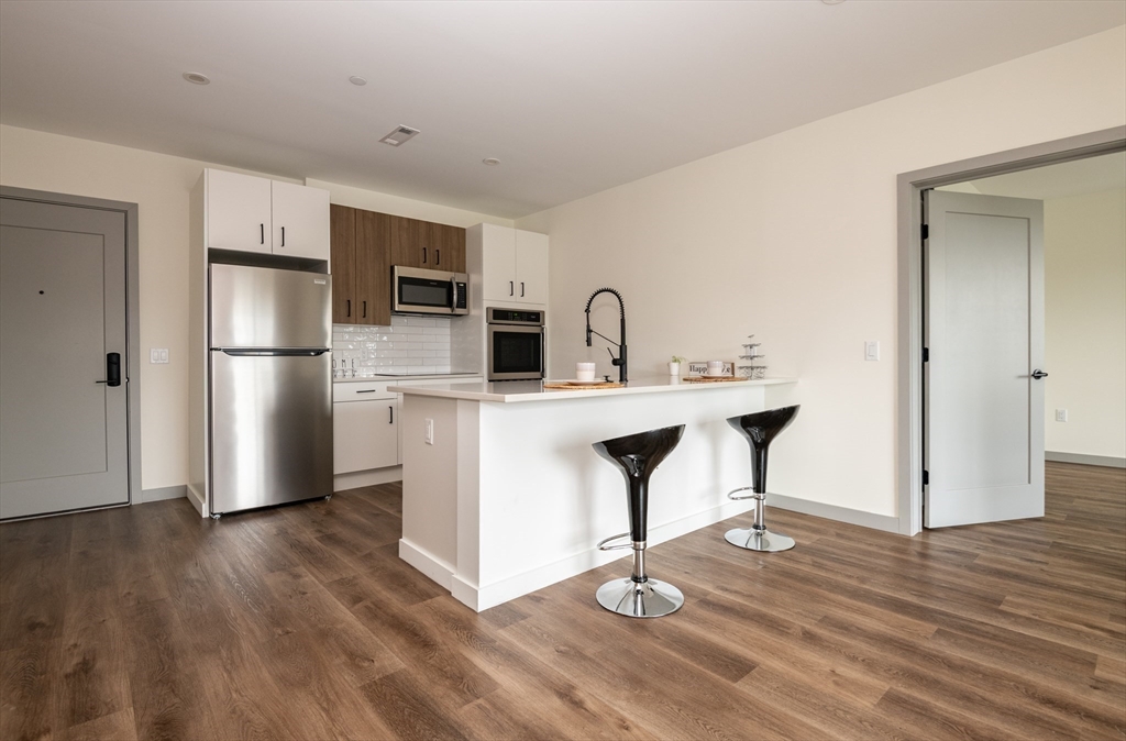 203 Lowell St. # 206