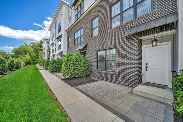 635 Main Street # 3 Unit: TH 3