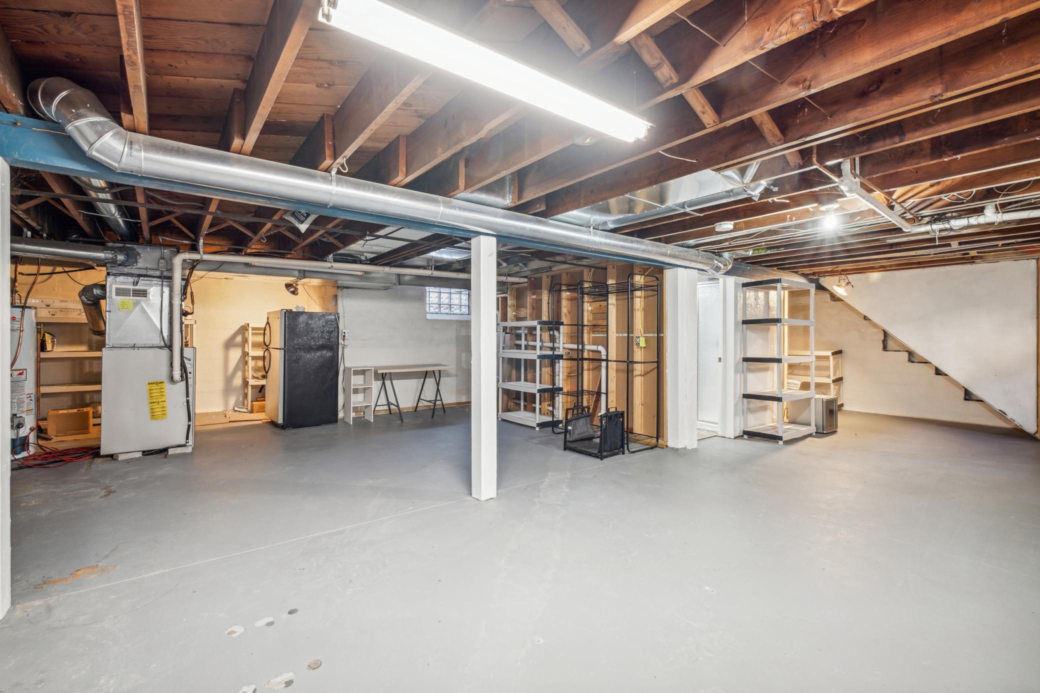 4552 Columbus Avenue