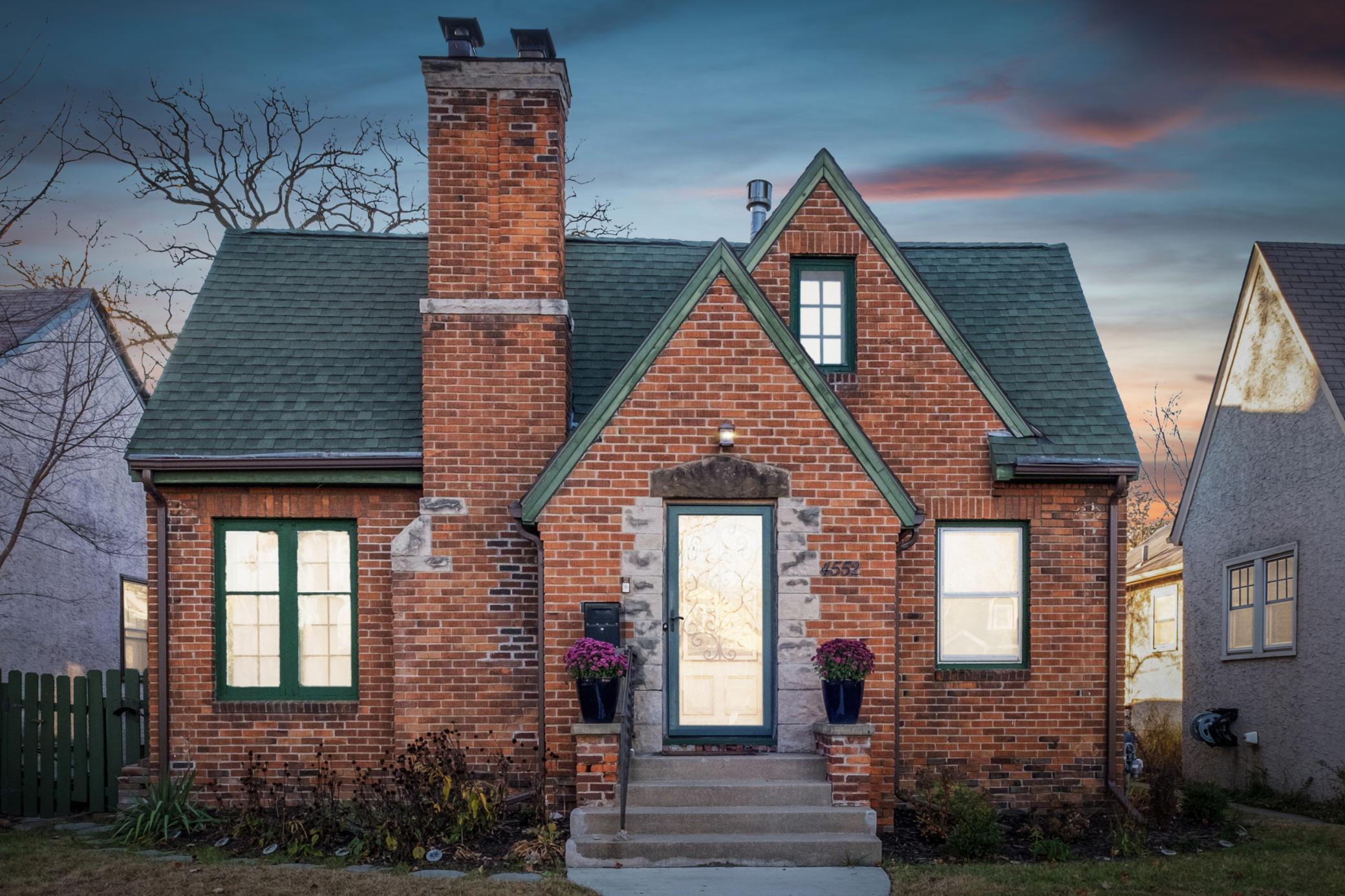 4552 Columbus Avenue